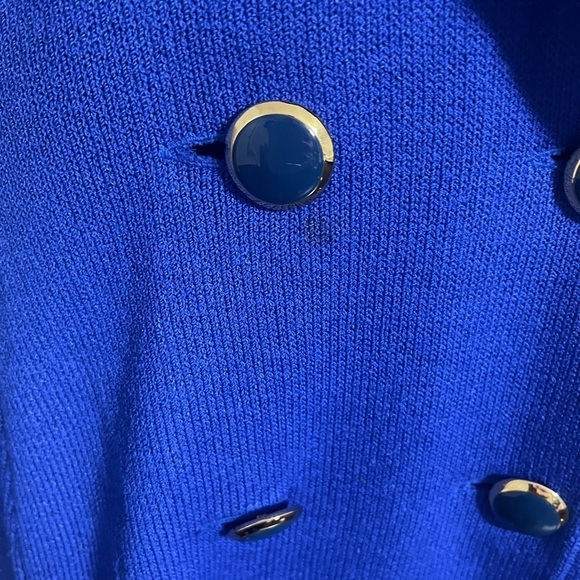 St John Vintage 2 Piece Knit Skirt Suit - Picture 7 of 8